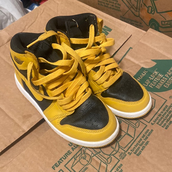 Air Jordan 1 Retro “Pollen” Little Kids - Picture 1 of 3